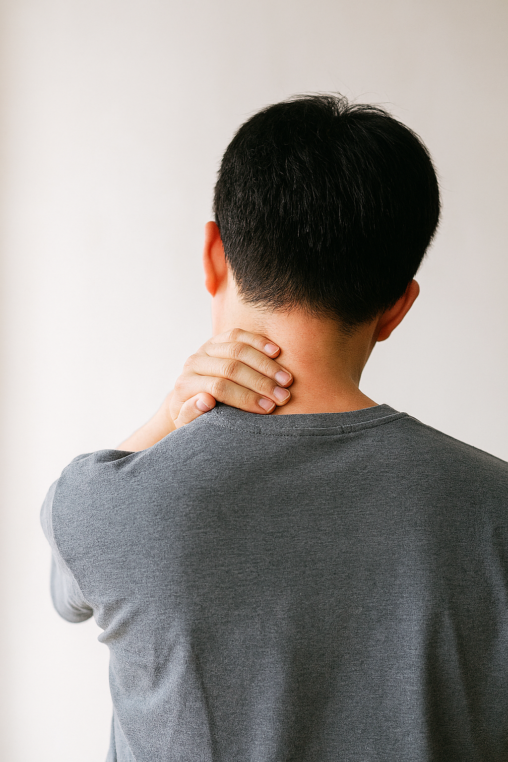 まだまだ要注意！交通事故の多い時期ですよ！